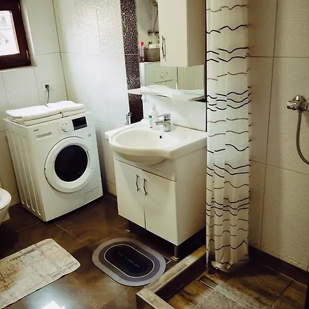 Apartment Bujrum *